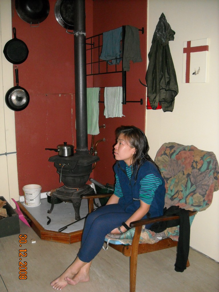 DOC ranger Janet Gray kindly let us stay with her in the Iris Burn hut, complete with our own bed, a hot shower, fireplace and a lovely meal, thanks Janet!