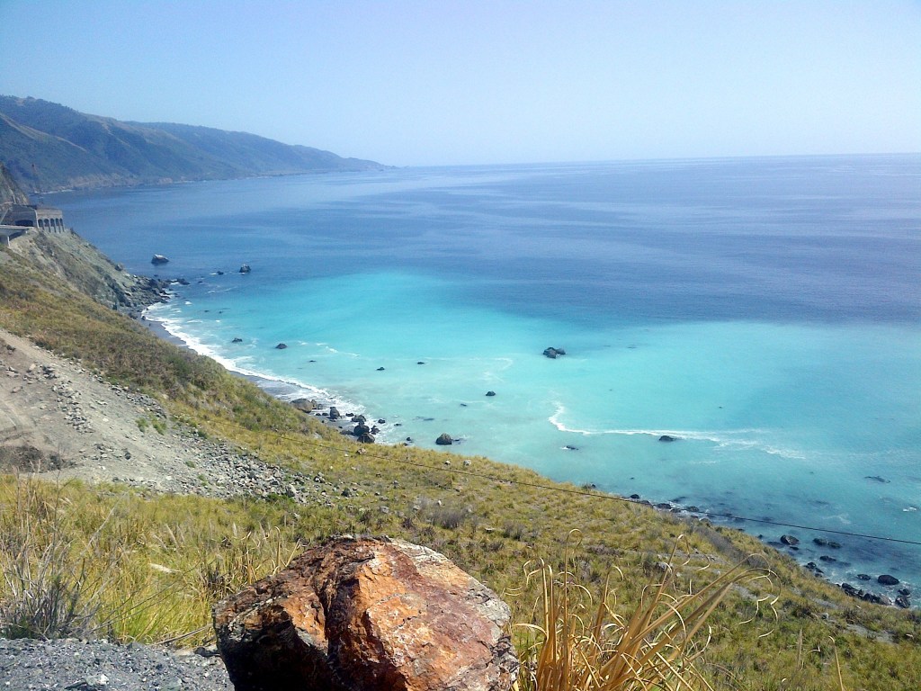 The drive along the coastline following the State Route 1 (SR 1) is just unreal.