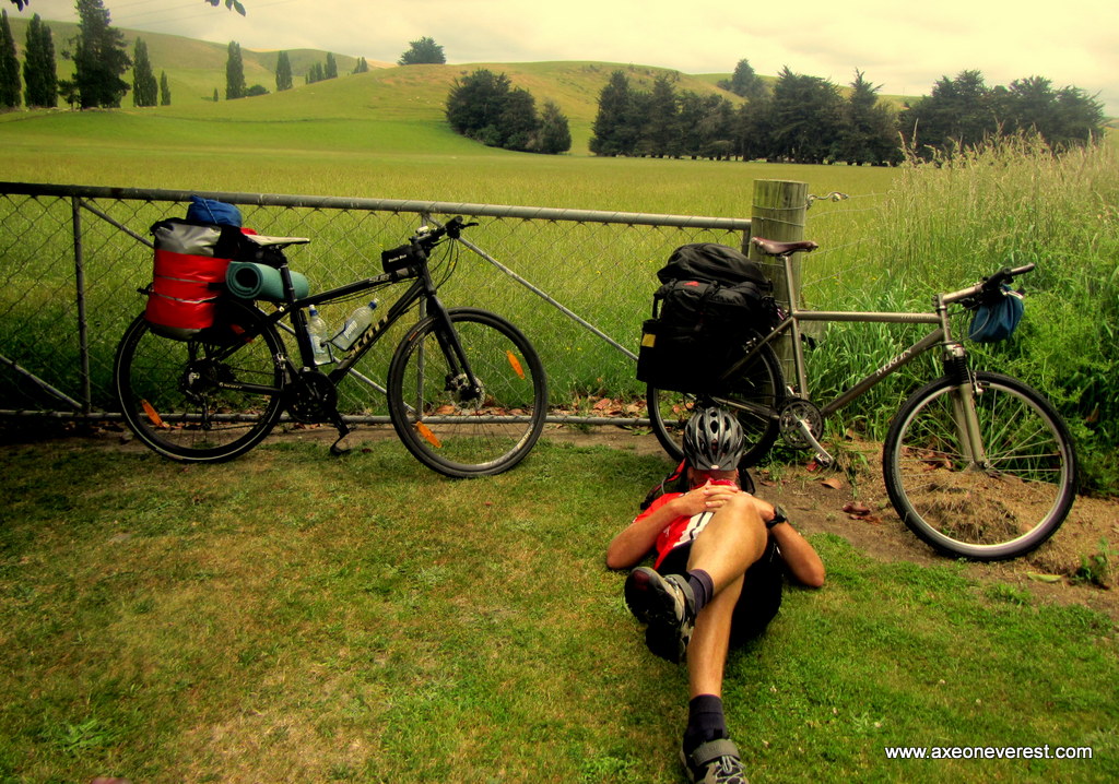 Alan Silva enjoys a rest break on the cycle south.