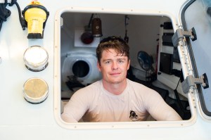 cleaning-the-donkey-3863