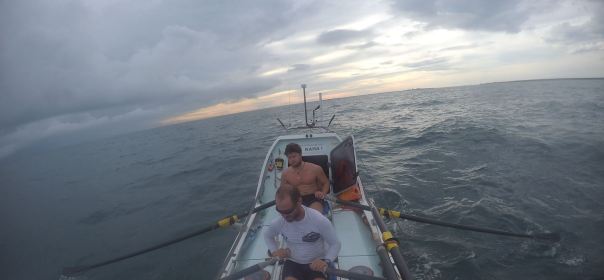 Rowing two-up to reach Darwin